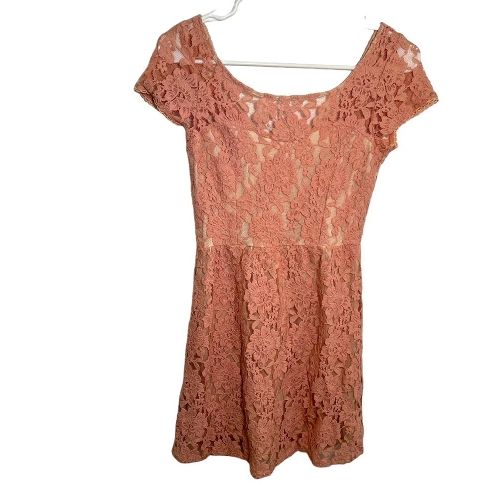 American Eagle Womens Sz 2 Lace Dress Fit & Flare Light Pink Scoop Neck Low Back